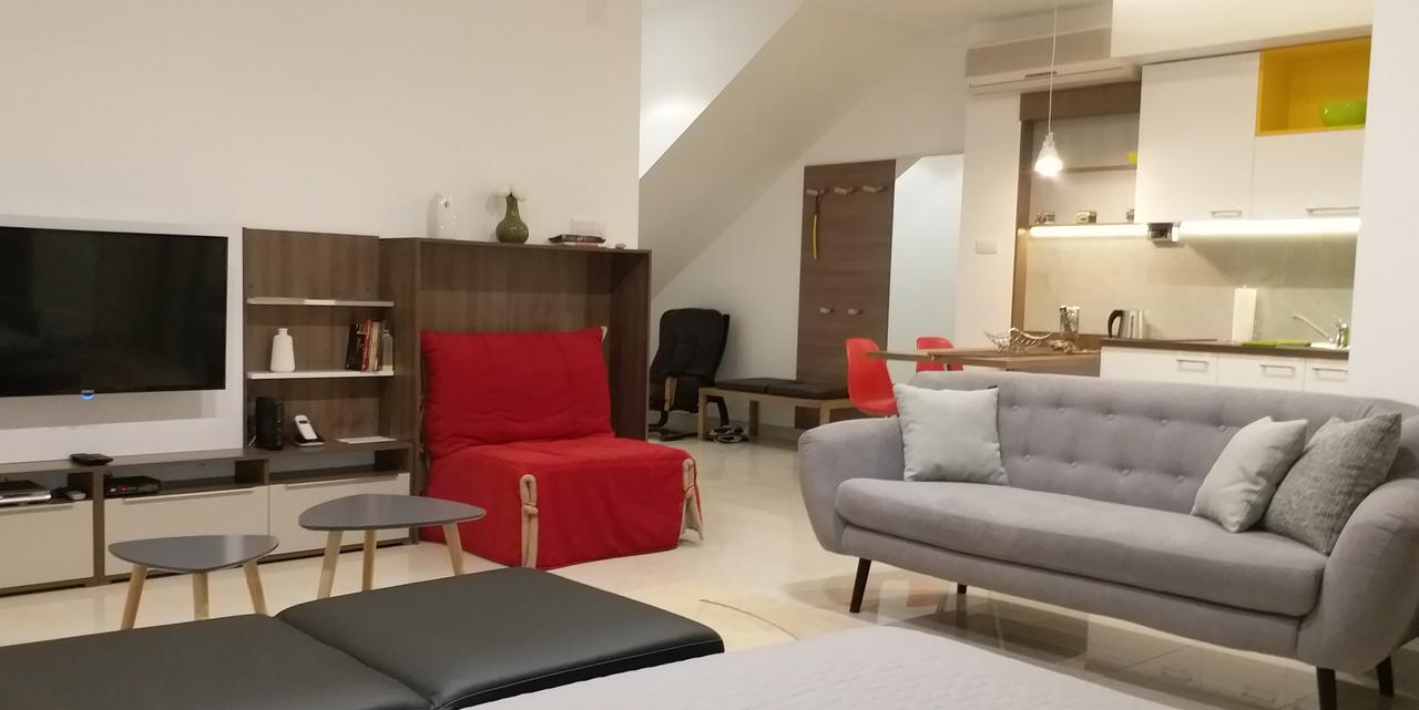 Centar Lux Vrsac Exterior foto