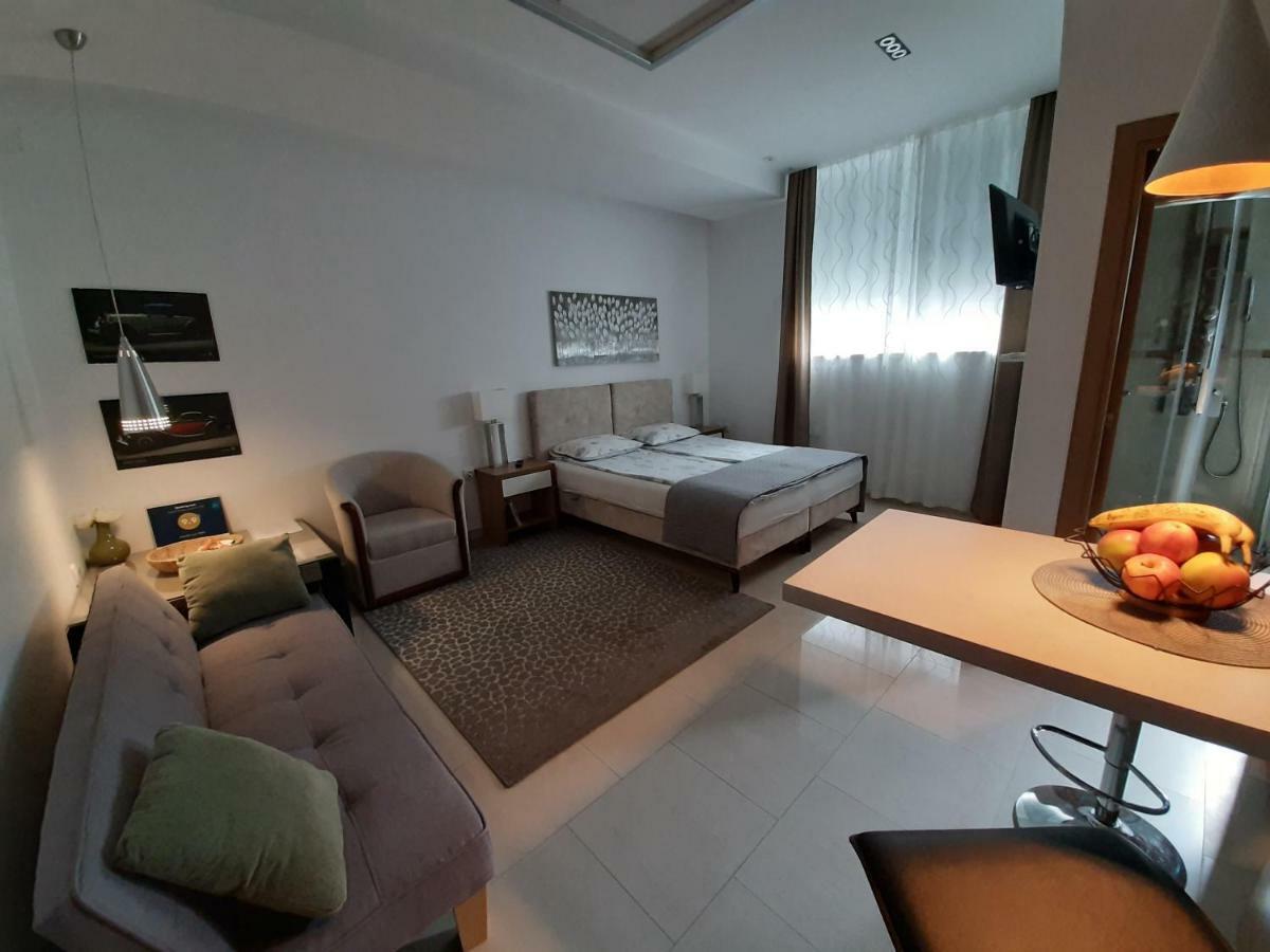 Centar Lux Vrsac Exterior foto